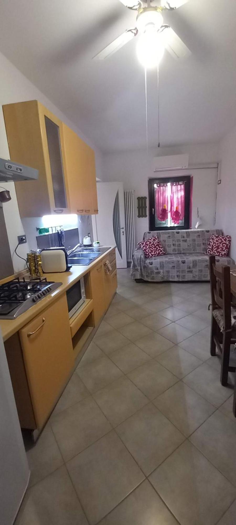 Casa Appartamento Vacanze La Fermata Delle Rondini Castello di Annone Eksteriør billede