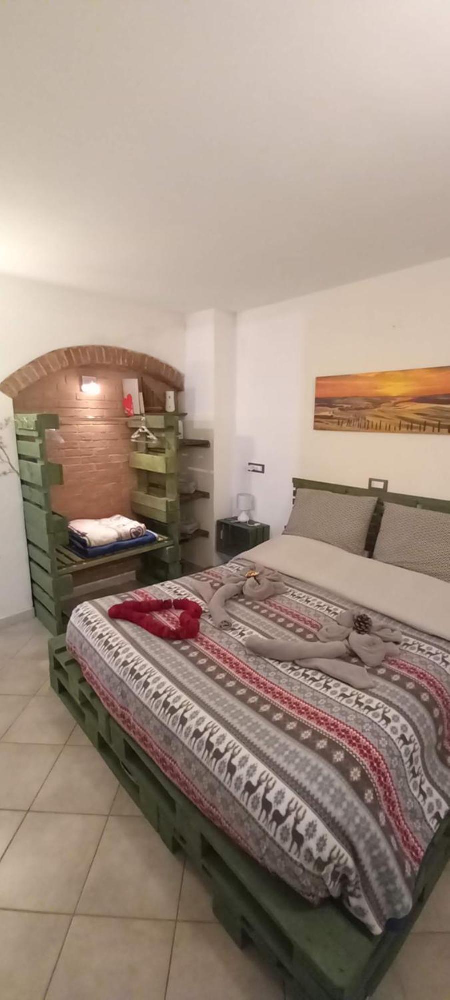 Casa Appartamento Vacanze La Fermata Delle Rondini Castello di Annone Eksteriør billede