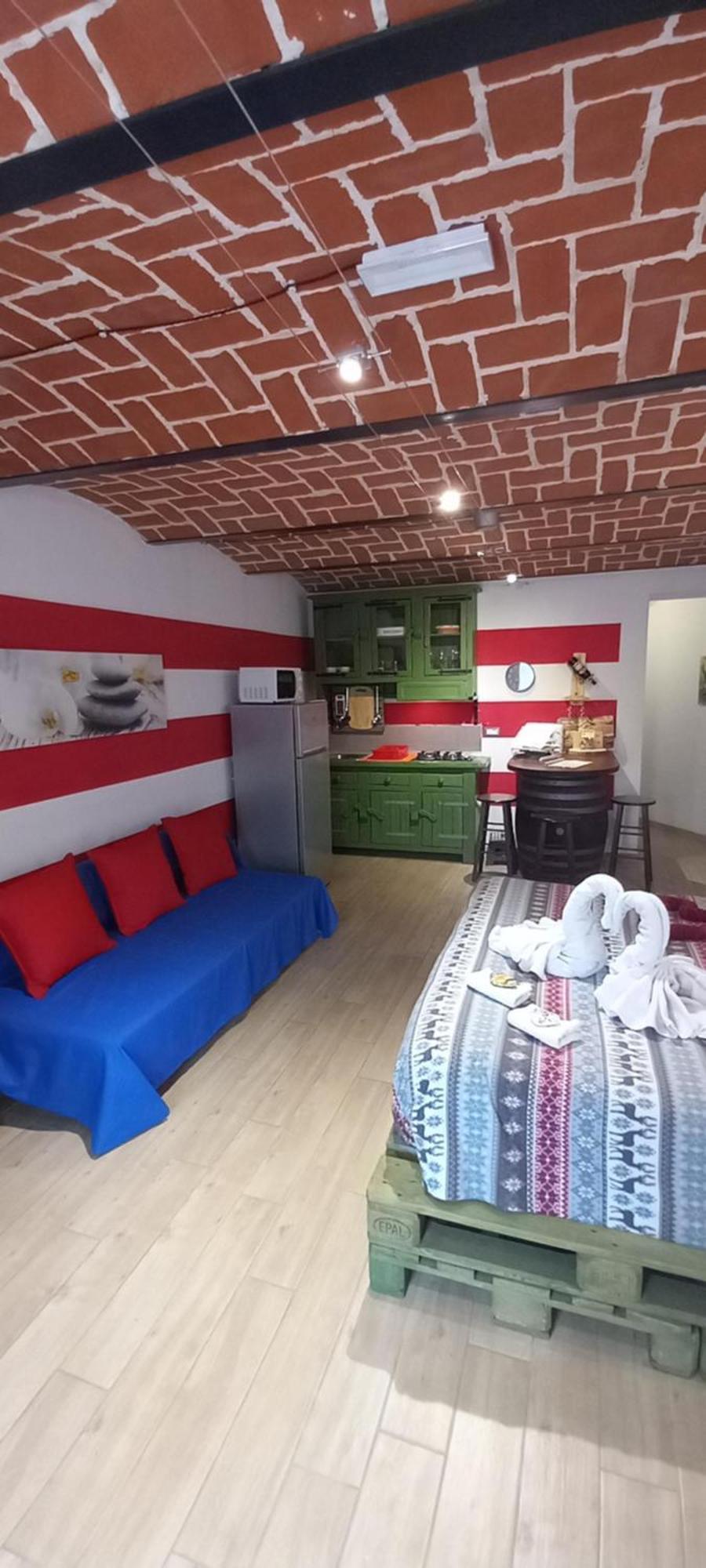 Casa Appartamento Vacanze La Fermata Delle Rondini Castello di Annone Eksteriør billede
