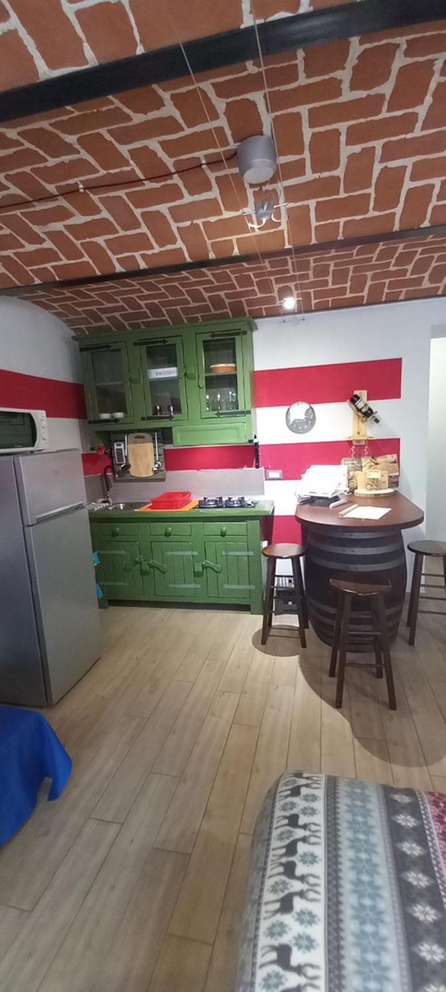 Casa Appartamento Vacanze La Fermata Delle Rondini Castello di Annone Eksteriør billede