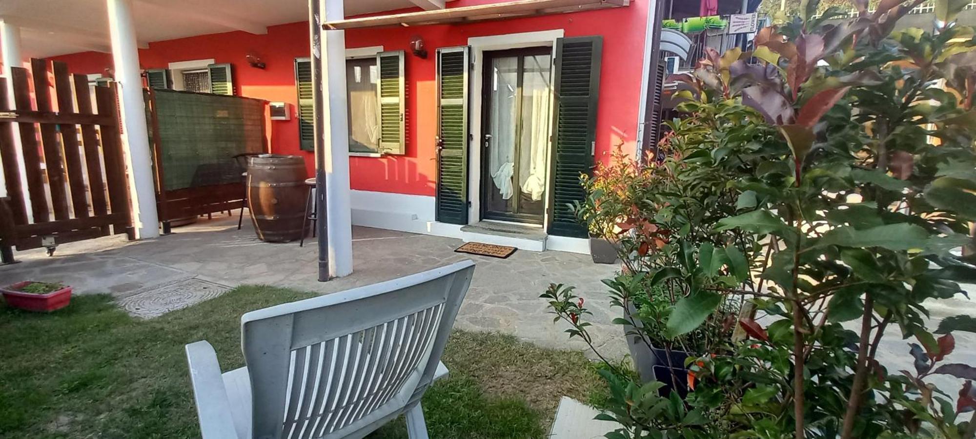 Casa Appartamento Vacanze La Fermata Delle Rondini Castello di Annone Eksteriør billede