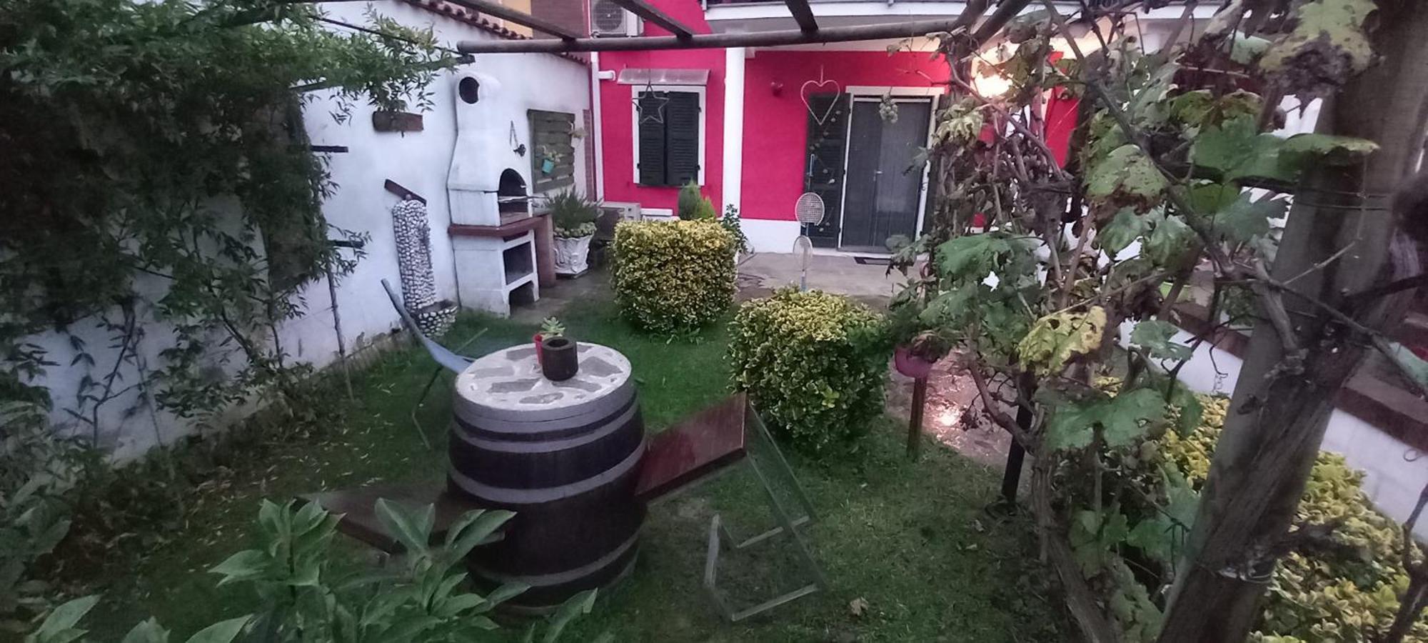 Casa Appartamento Vacanze La Fermata Delle Rondini Castello di Annone Eksteriør billede