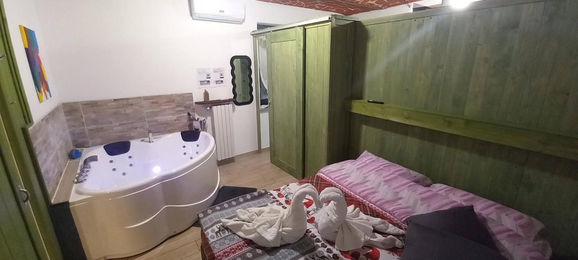 Casa Appartamento Vacanze La Fermata Delle Rondini Castello di Annone Eksteriør billede