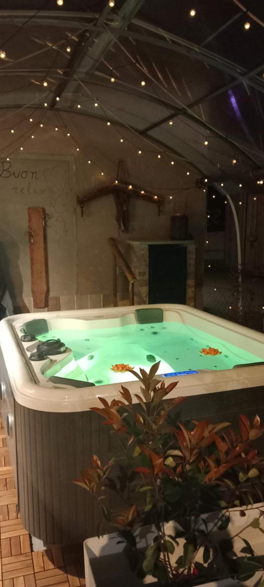 Casa Appartamento Vacanze La Fermata Delle Rondini Castello di Annone Eksteriør billede