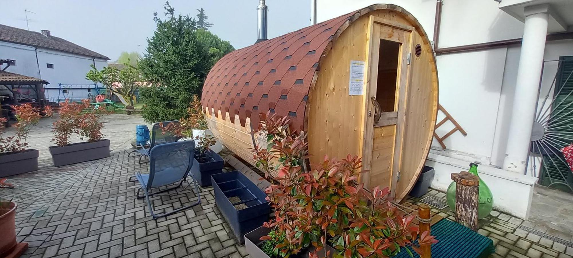 Casa Appartamento Vacanze La Fermata Delle Rondini Castello di Annone Eksteriør billede